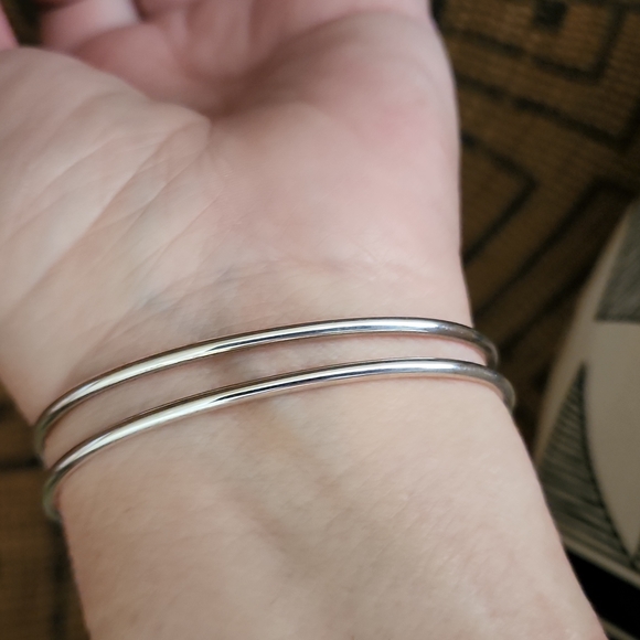 Beautiful Vintage Tiffany & Co. Sterling Bracelet in Original Pouch/Box - Picture 10 of 13